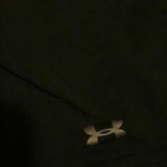 UNDER ARMOUR dry-fit insulated under Armour - Picture 3 of 3